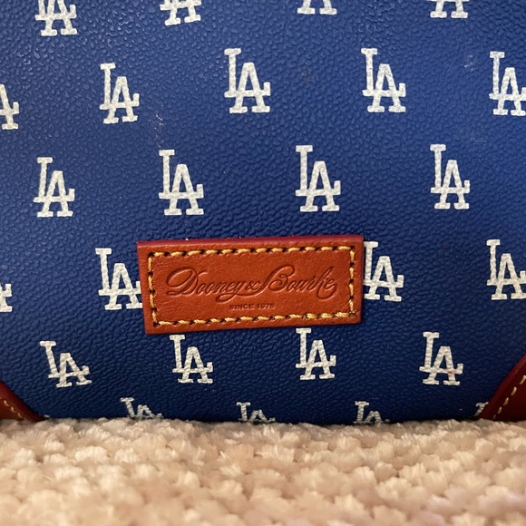 Dooney & Bourke Los Angeles Dodgers Cosmetic Pouch - Picture 2 of 8